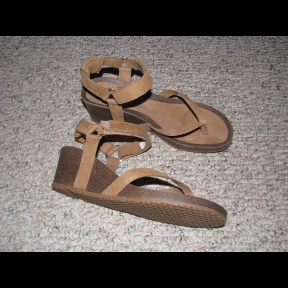 Women’s Teva Sandal Size 6.5